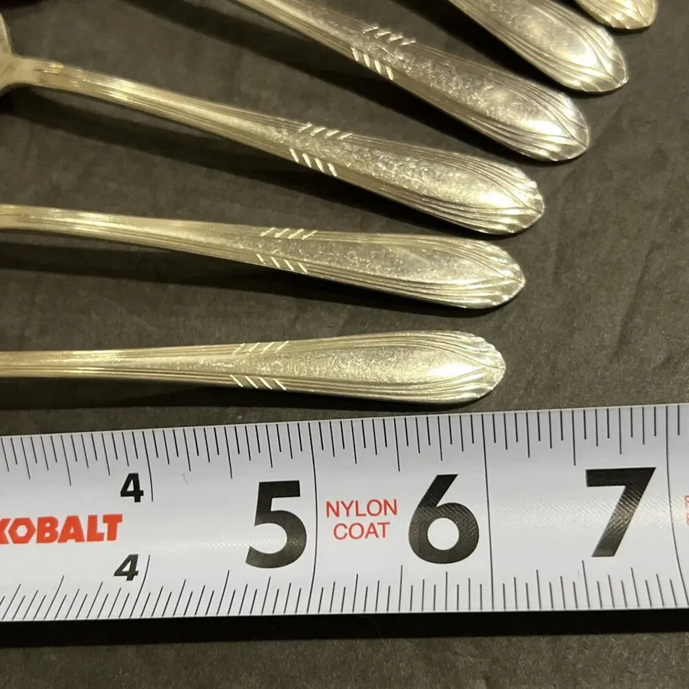 Set Of 8 Teaspoons International Rogers Silverplate 1936 FASCINATION 6 1/8